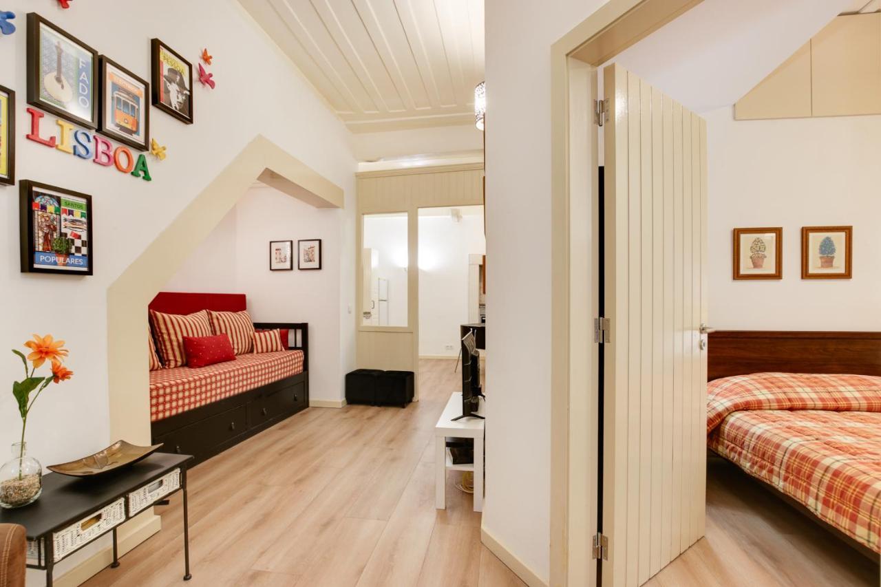 Charming New Apartment In The Heart Of Лиссабон Экстерьер фото