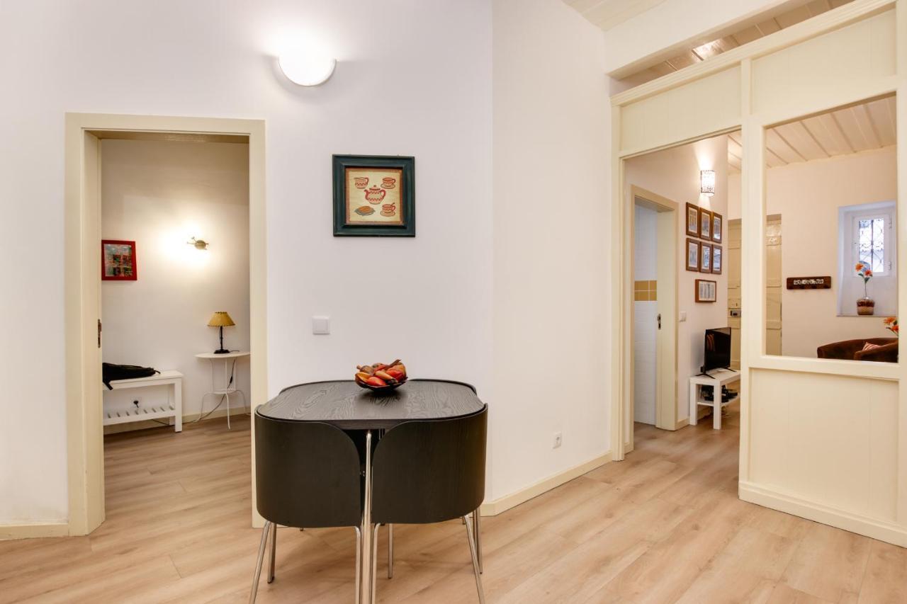 Charming New Apartment In The Heart Of Лиссабон Экстерьер фото